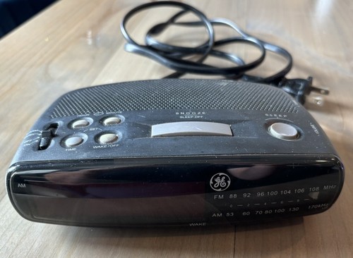 Vintage alarm clock radio - alarm,